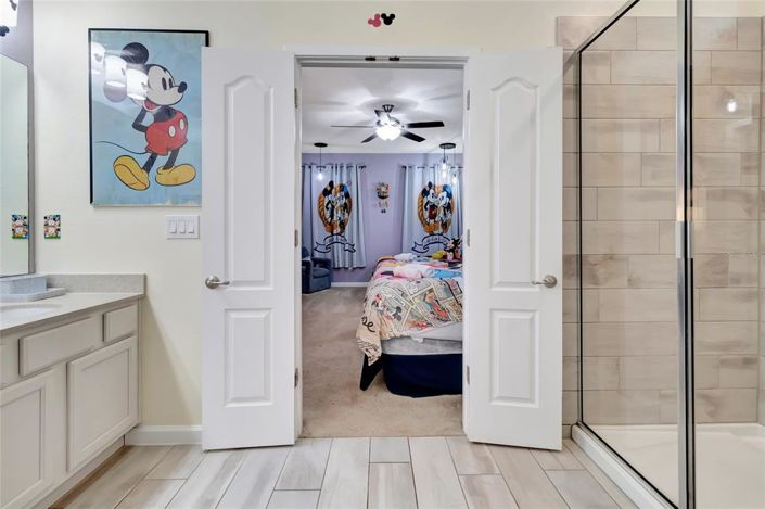 Image No.24-15 Bed Property for sale