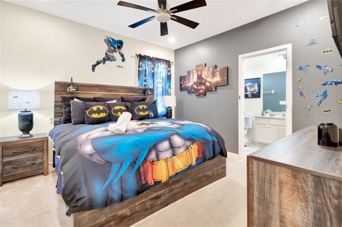 Image No.33-15 Bed Property for sale