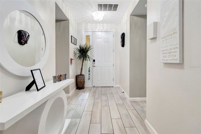 Image No.6-15 Bed Property for sale