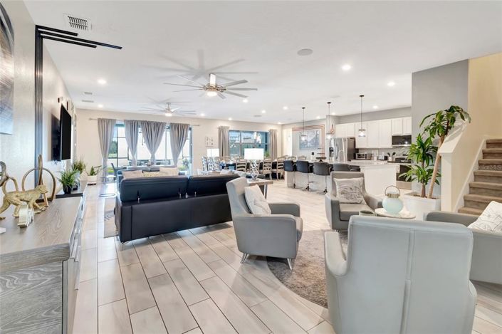 Image No.7-15 Bed Property for sale