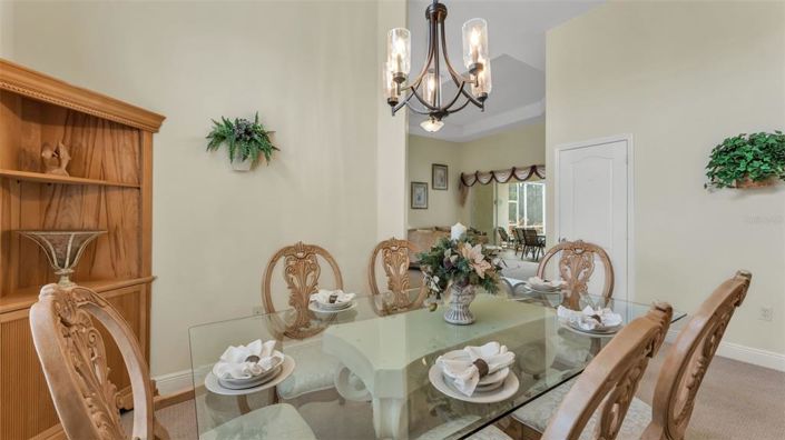 Image No.12-5 Bed Property for sale