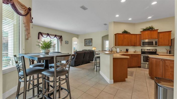 Image No.32-5 Bed Property for sale