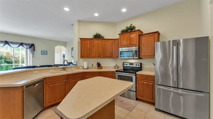 Image No.38-5 Bed Property for sale