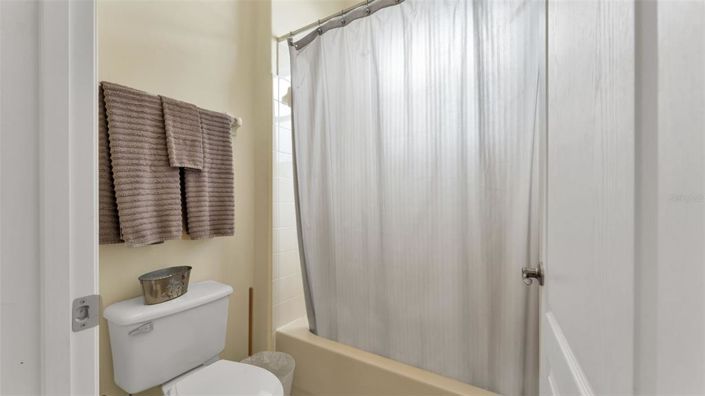 Image No.52-5 Bed Property for sale