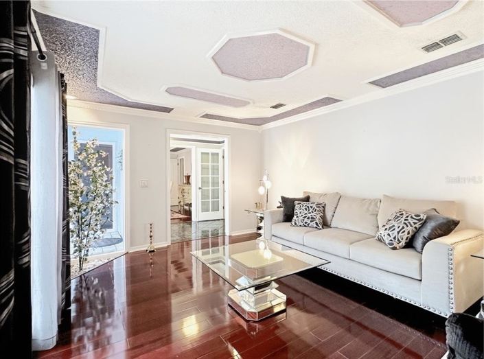 Image No.11-4 Bed Property for sale