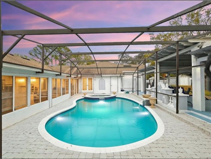 Image No.44-4 Bed Property for sale