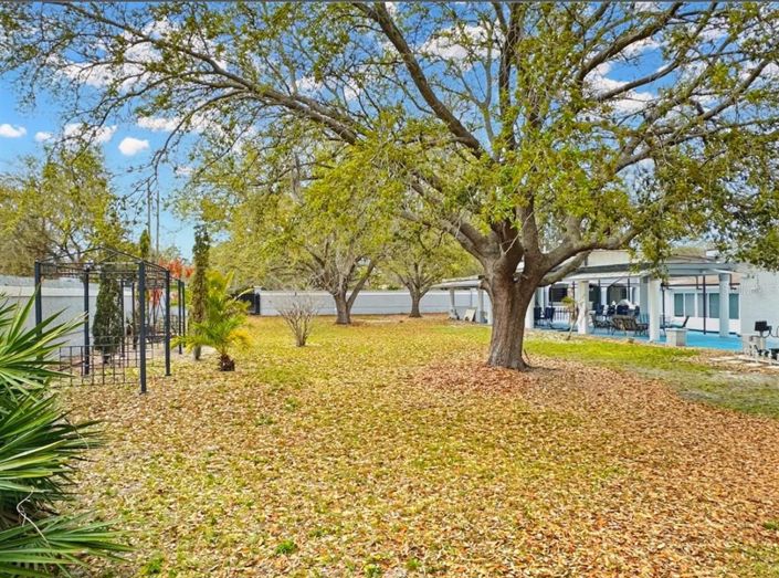 Image No.45-4 Bed Property for sale