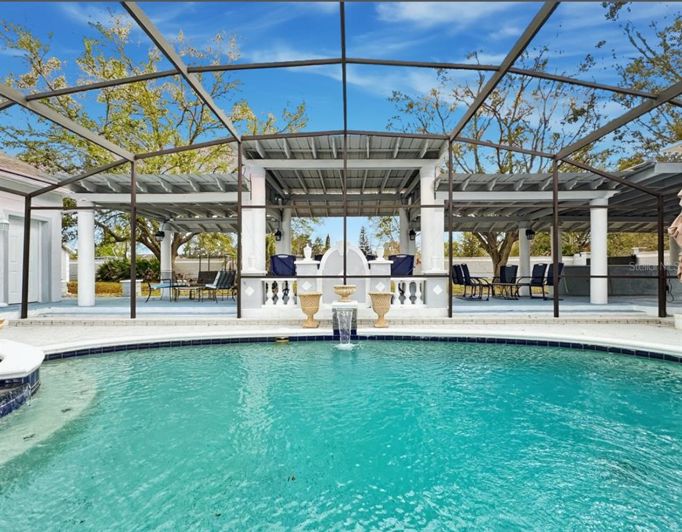 Image No.5-4 Bed Property for sale