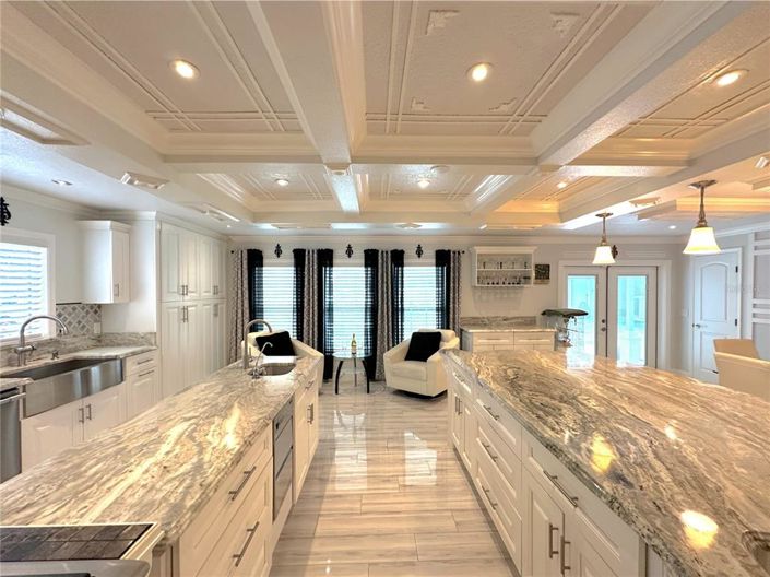 Image No.6-4 Bed Property for sale