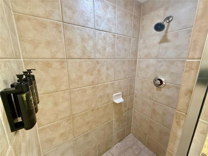 Image No.27-2 Bed Property for sale