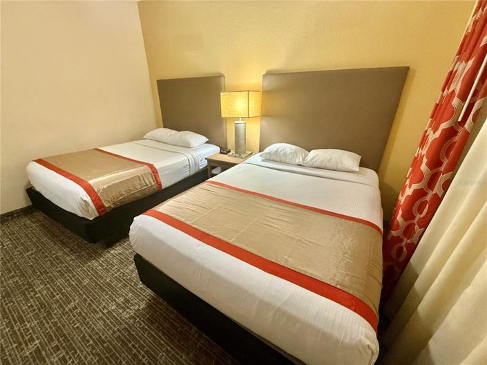 Image No.32-2 Bed Property for sale