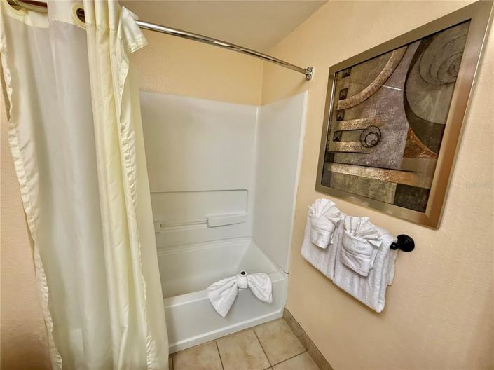 Image No.37-2 Bed Property for sale