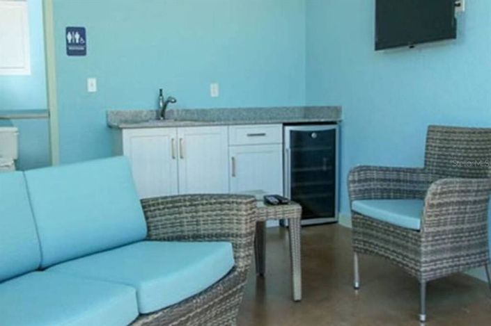 Image No.50-8 Bed Property for sale