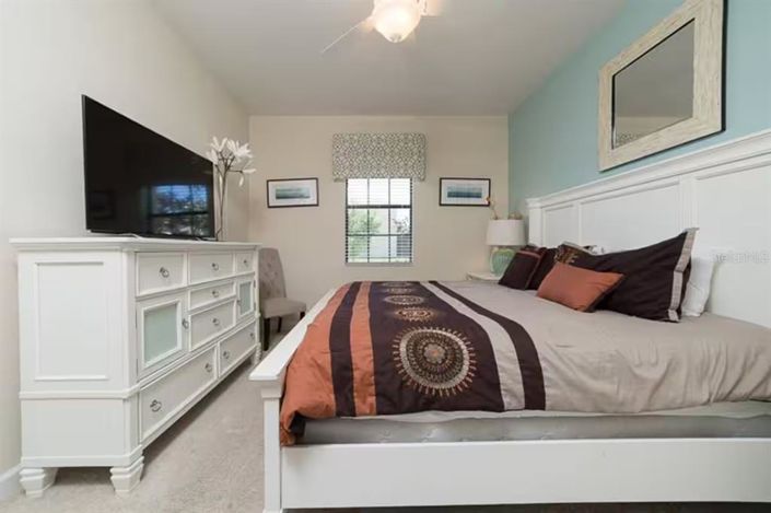 Image No.6-8 Bed Property for sale