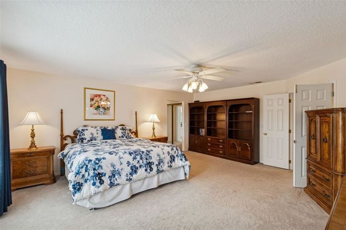 Image No.23-5 Bed Property for sale