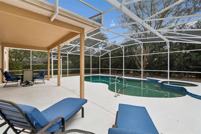 Image No.38-5 Bed Property for sale