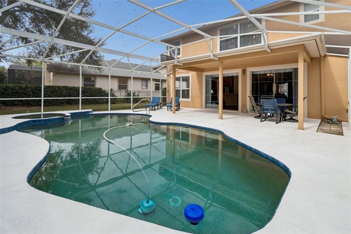 Image No.41-5 Bed Property for sale