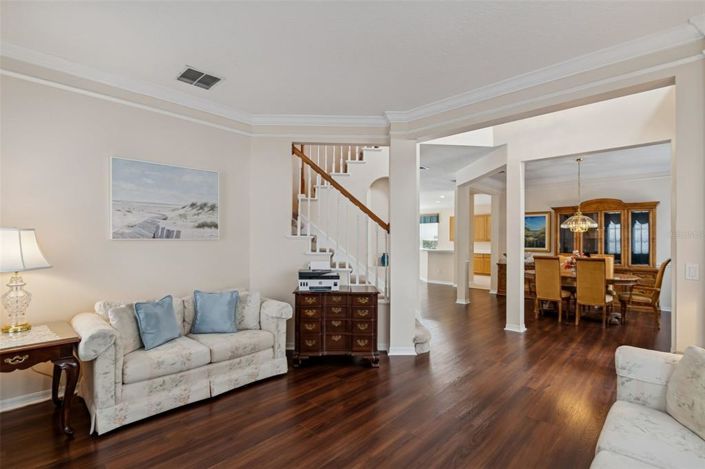 Image No.5-5 Bed Property for sale