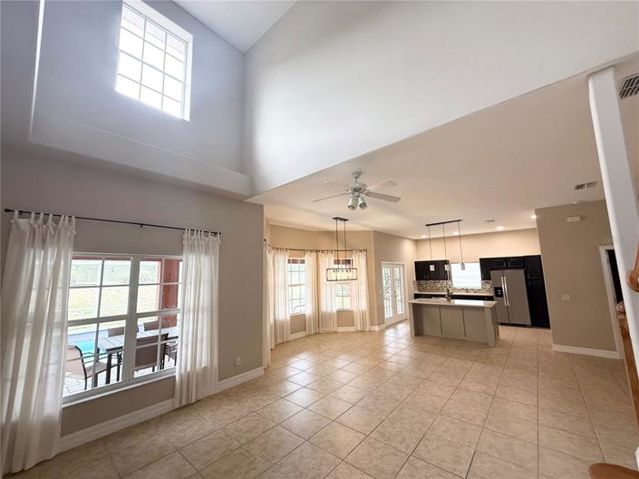 Image No.12-Propriété de 4 chambres à vendre à Davenport