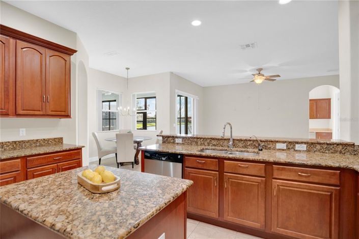 Image No.10-4 Bed Property for sale