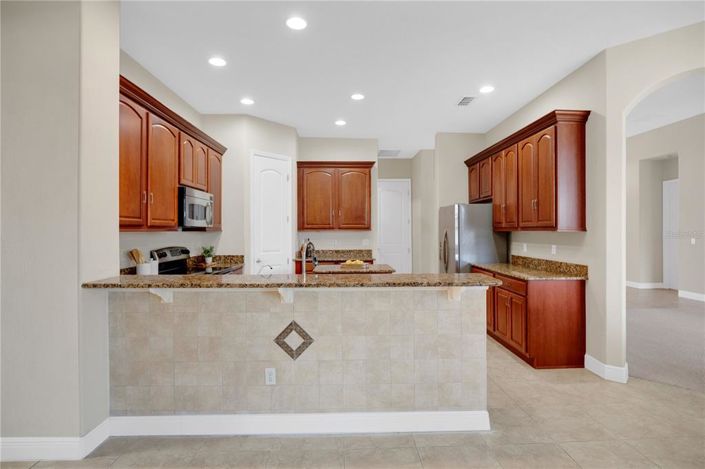 Image No.12-4 Bed Property for sale