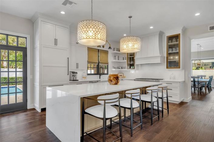 Image No.16-4 Bed Property for sale