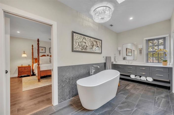 Image No.21-4 Bed Property for sale