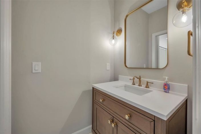 Image No.28-4 Bed Property for sale