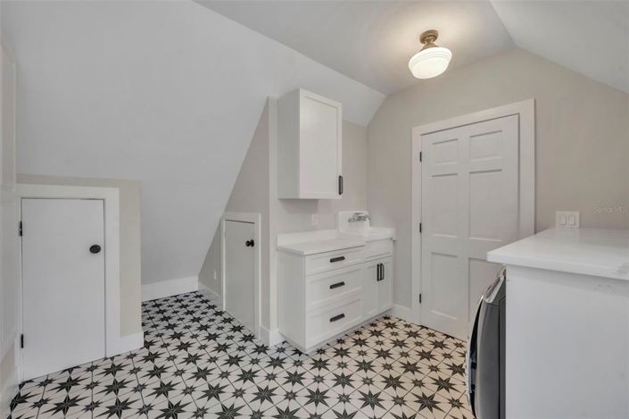 Image No.32-4 Bed Property for sale