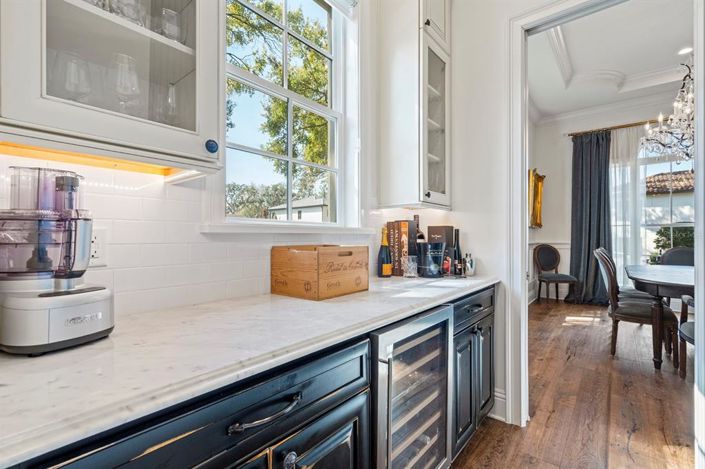 Image No.15-5 Bed Property for sale