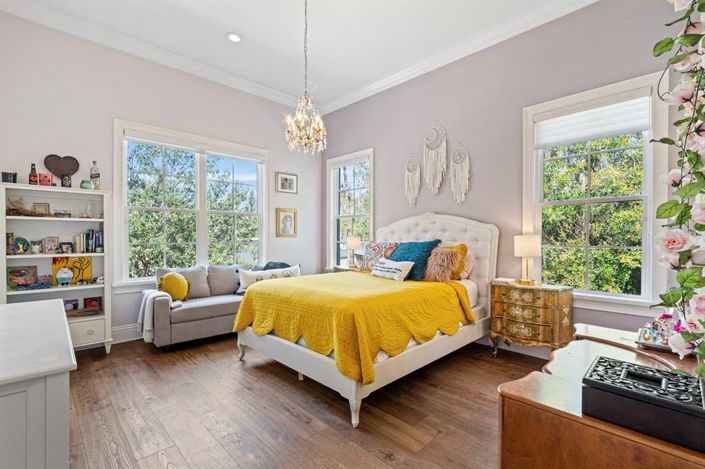 Image No.21-5 Bed Property for sale