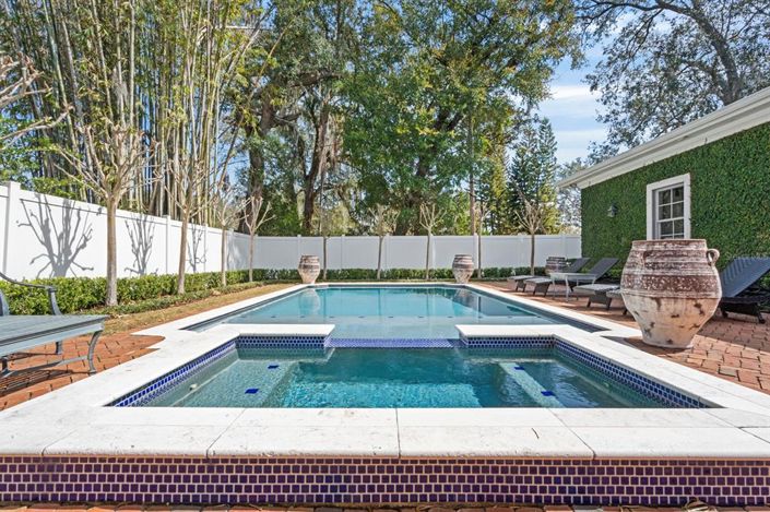 Image No.32-5 Bed Property for sale