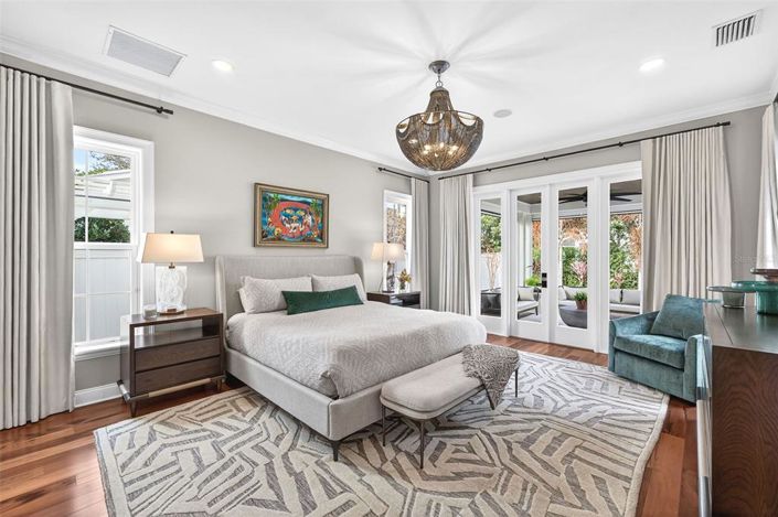 Image No.17-5 Bed Property for sale