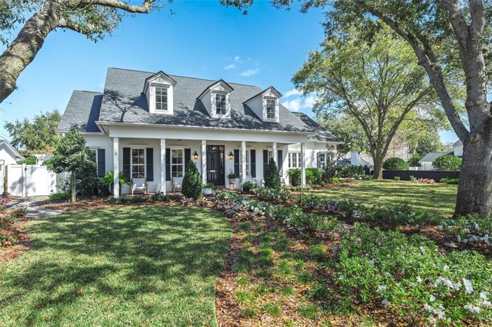 Image No.2-5 Bed Property for sale