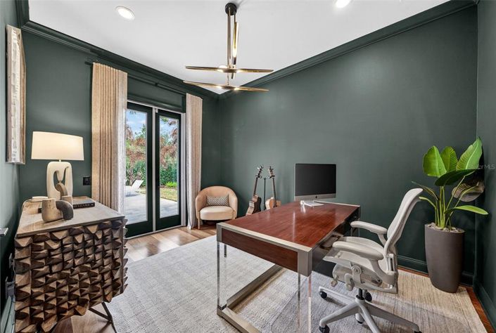 Image No.21-5 Bed Property for sale