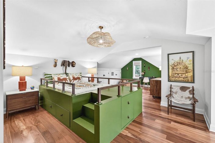 Image No.27-5 Bed Property for sale