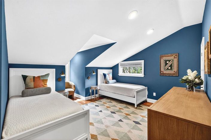 Image No.33-5 Bed Property for sale