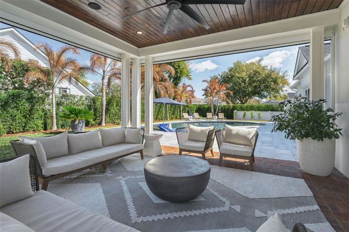 Image No.36-5 Bed Property for sale