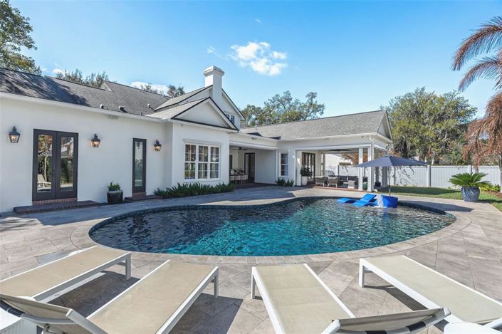 Image No.40-5 Bed Property for sale