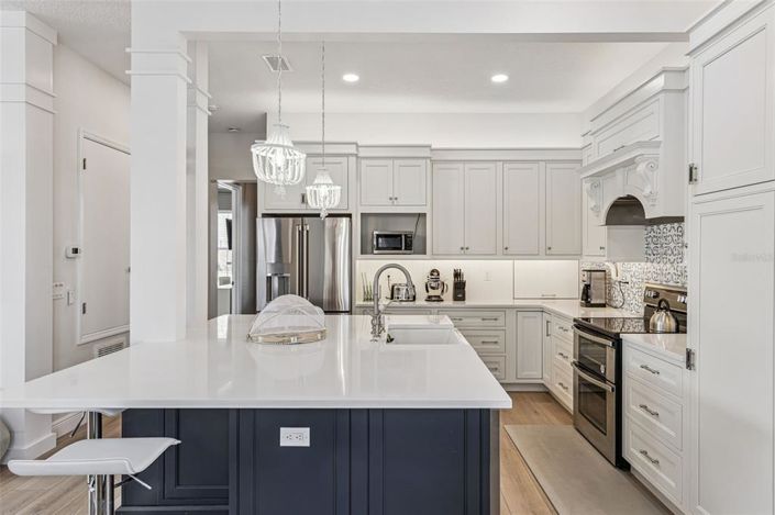 Image No.2-4 Bed Property for sale