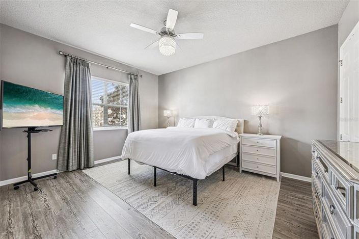 Image No.23-4 Bed Property for sale