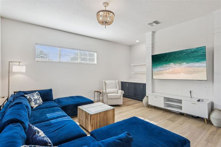 Image No.3-4 Bed Property for sale