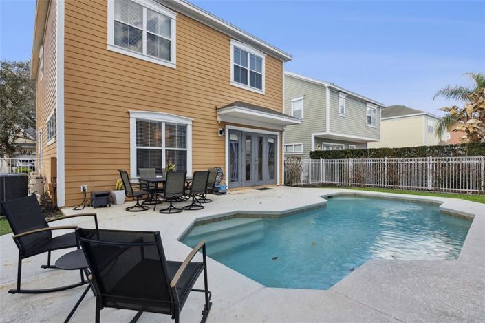 Image No.4-4 Bed Property for sale