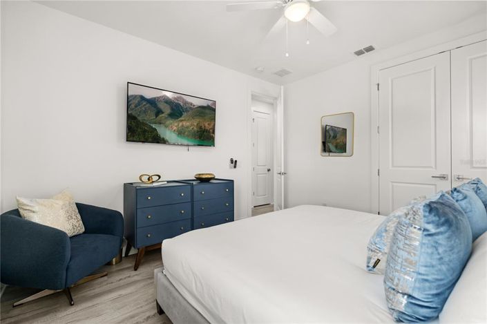 Image No.21-6 Bed Property for sale