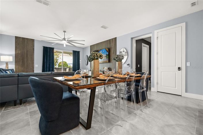 Image No.5-6 Bed Property for sale