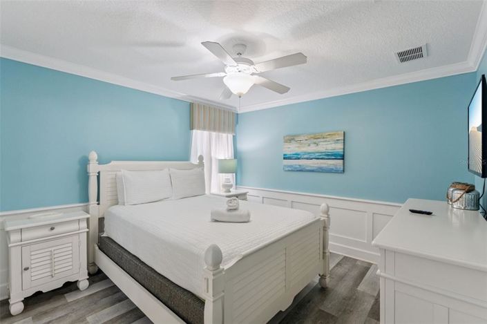 Image No.16-8 Bed Property for sale