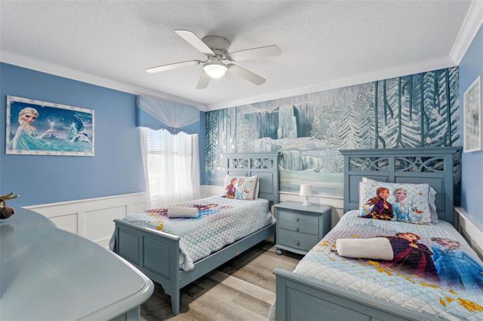 Image No.19-8 Bed Property for sale