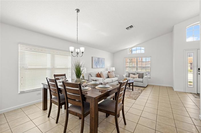 Image No.7-Propriété de 4 chambres à vendre à Davenport