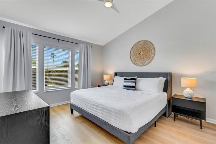 Image No.35-3 Bed Townhouse for sale