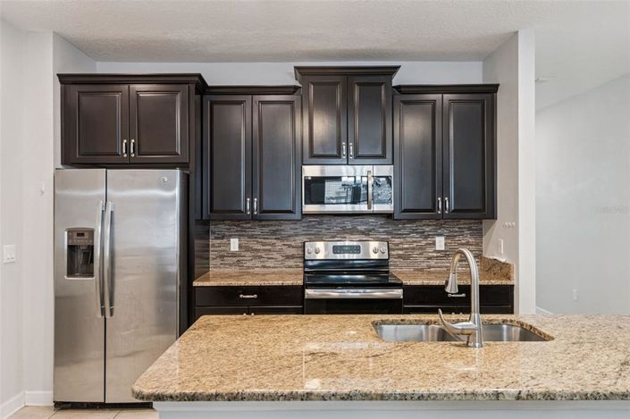 Image No.14-3 Bed Property for sale